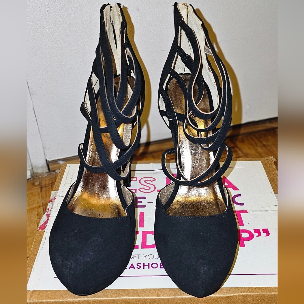 Black 3in heels